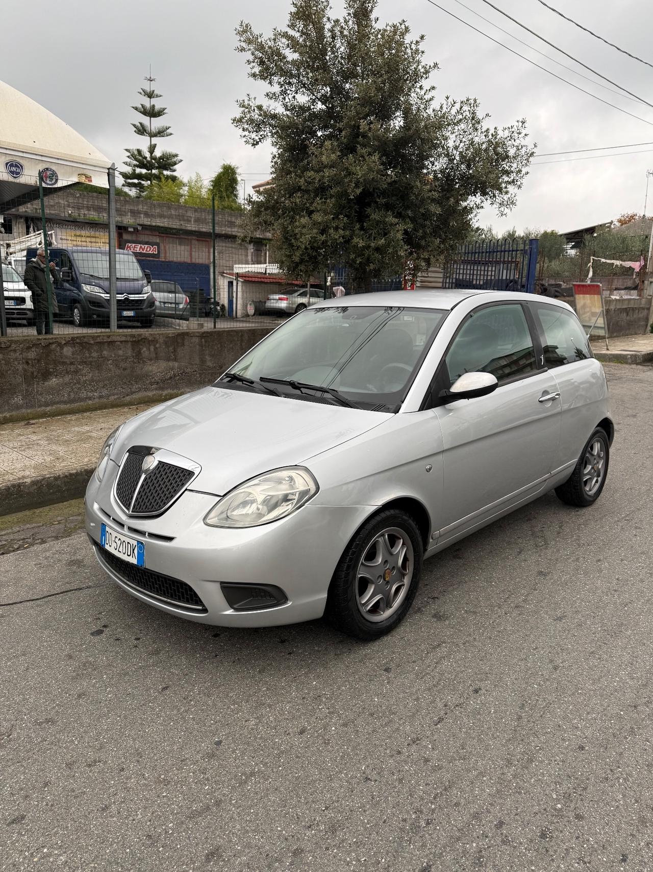Lancia Ypsilon 1.2 benzina