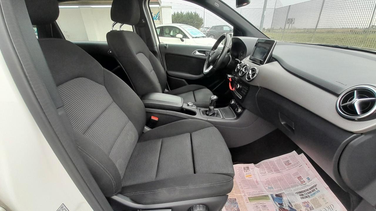 Mercedes-benz B 180 d Premium