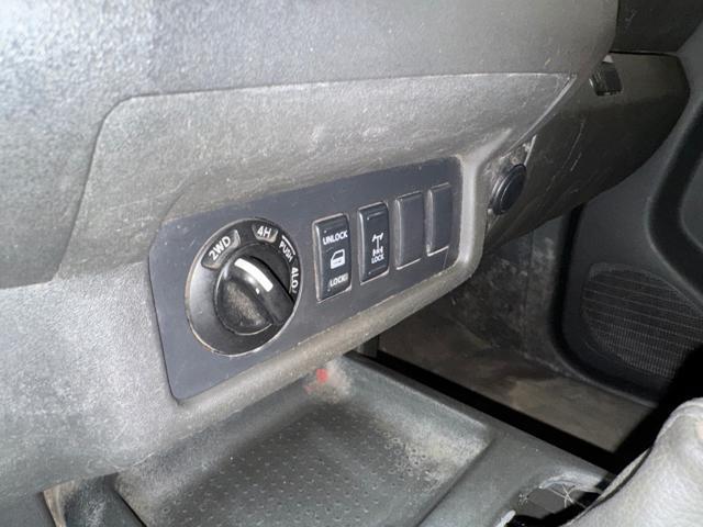 NISSAN Navara 2.5 dCi 4 porte Double Cab HARD TOP