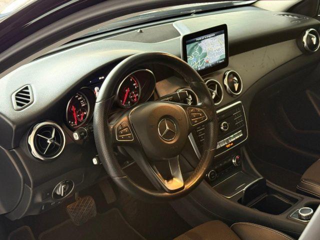 MERCEDES-BENZ GLA 200 d Automatic 4Matic Sport