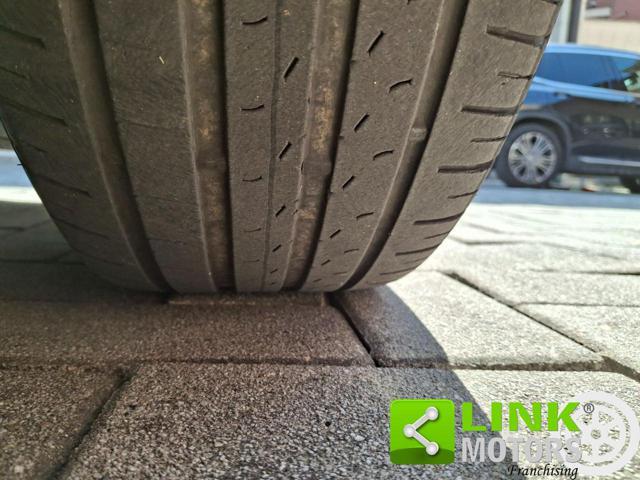 MERCEDES-BENZ A 200 Premium AMG GARANZIA INCLUSA