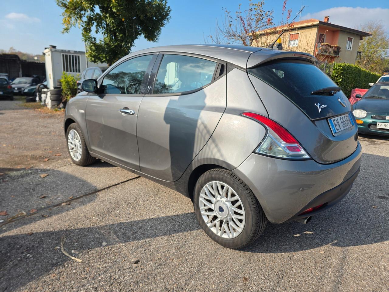 Lancia Ypsilon 1.2 69 CV 5 porte S&S Platinum
