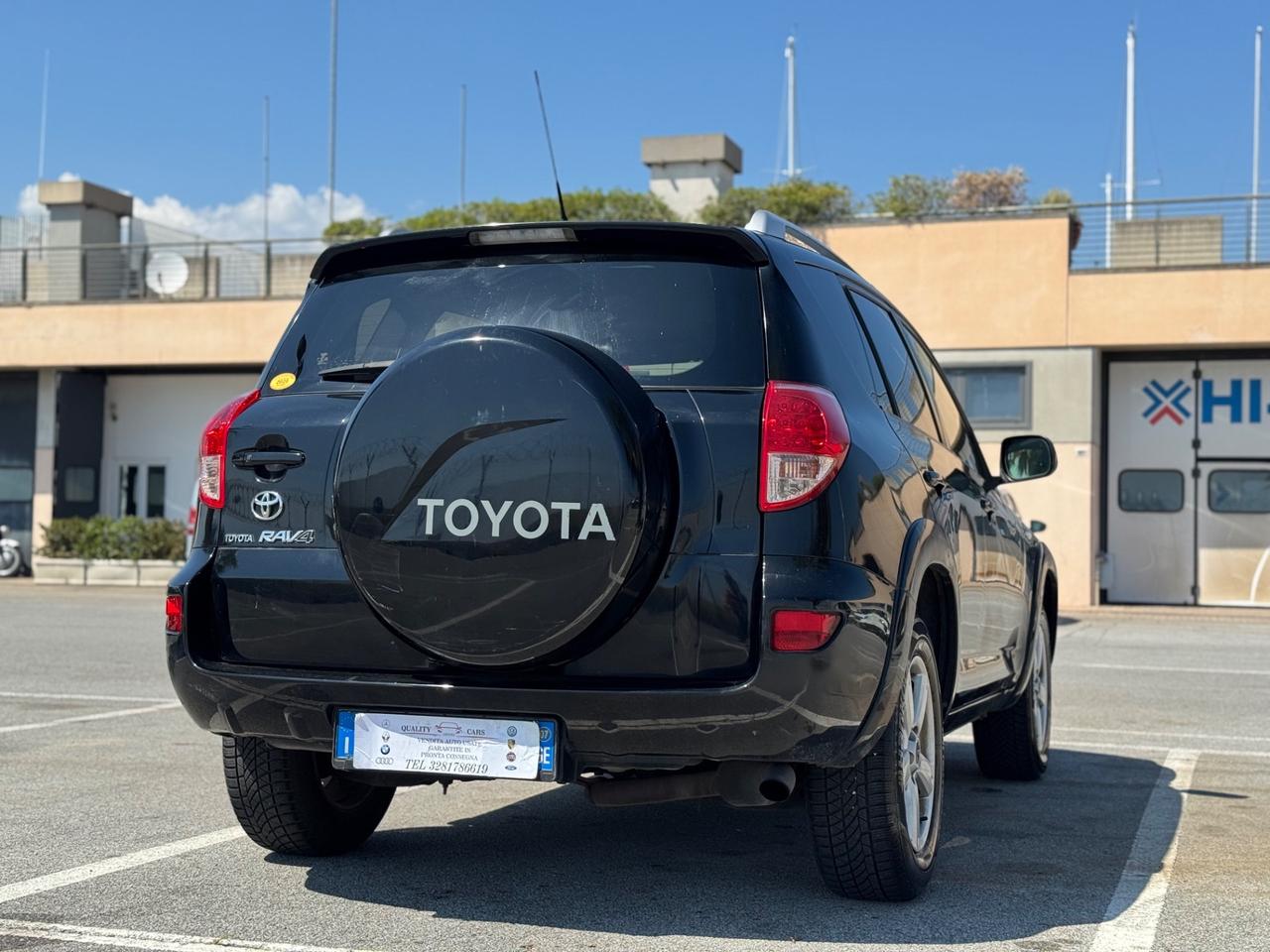 TOYOTA RAV 4 2.2D4-D 177 CV LUXURY 12 MESI DI GARANZIA