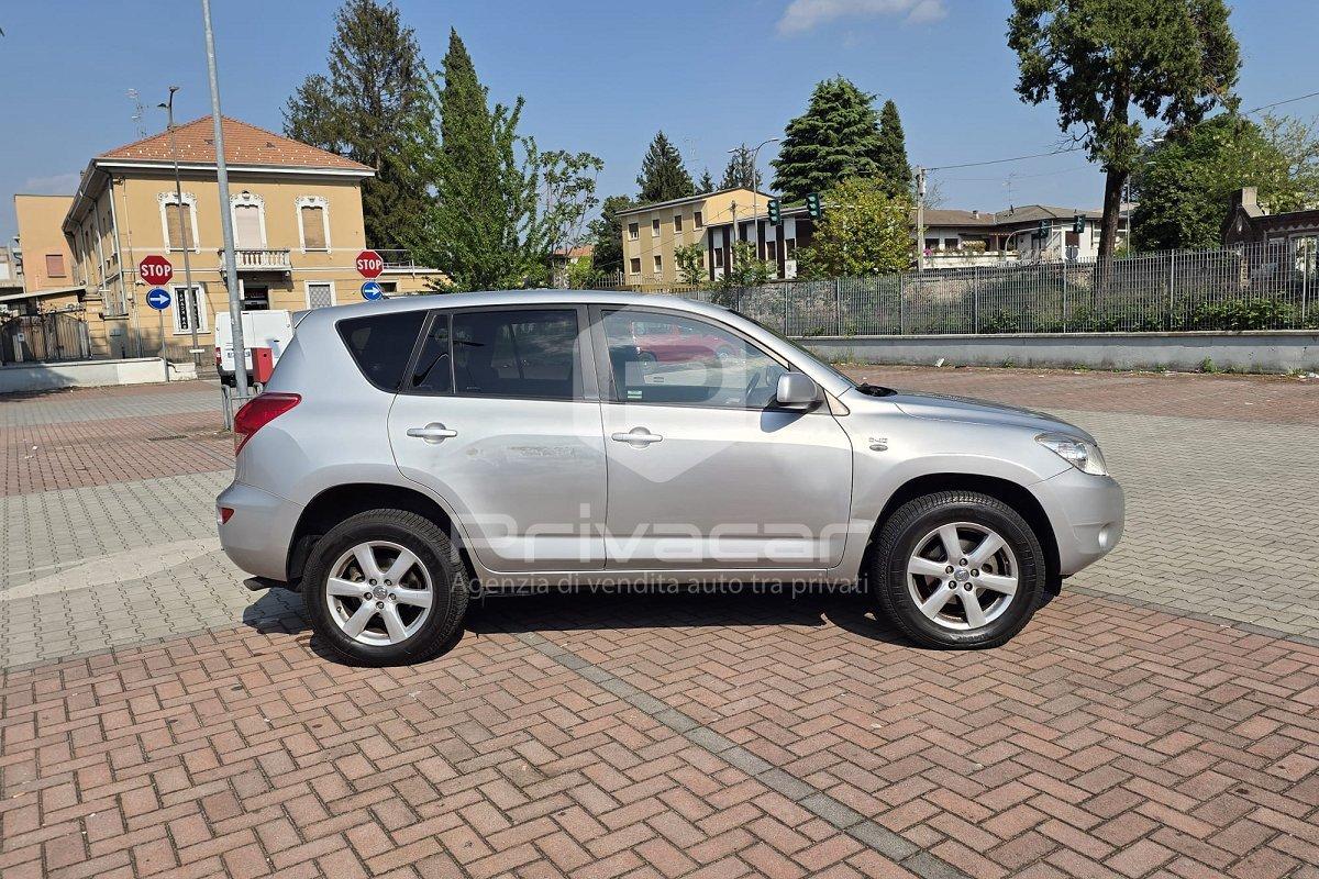 TOYOTA RAV4 Crossover 2.2 D-4D 136 CV DPF Sol