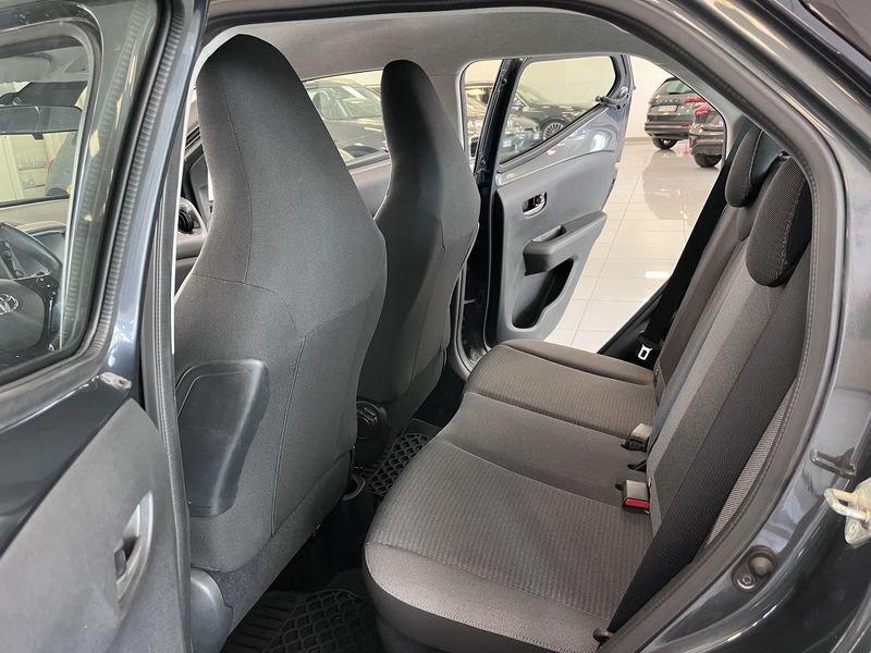Toyota Aygo Connect 1.0 VVT-i 72 CV 5 porte x-play