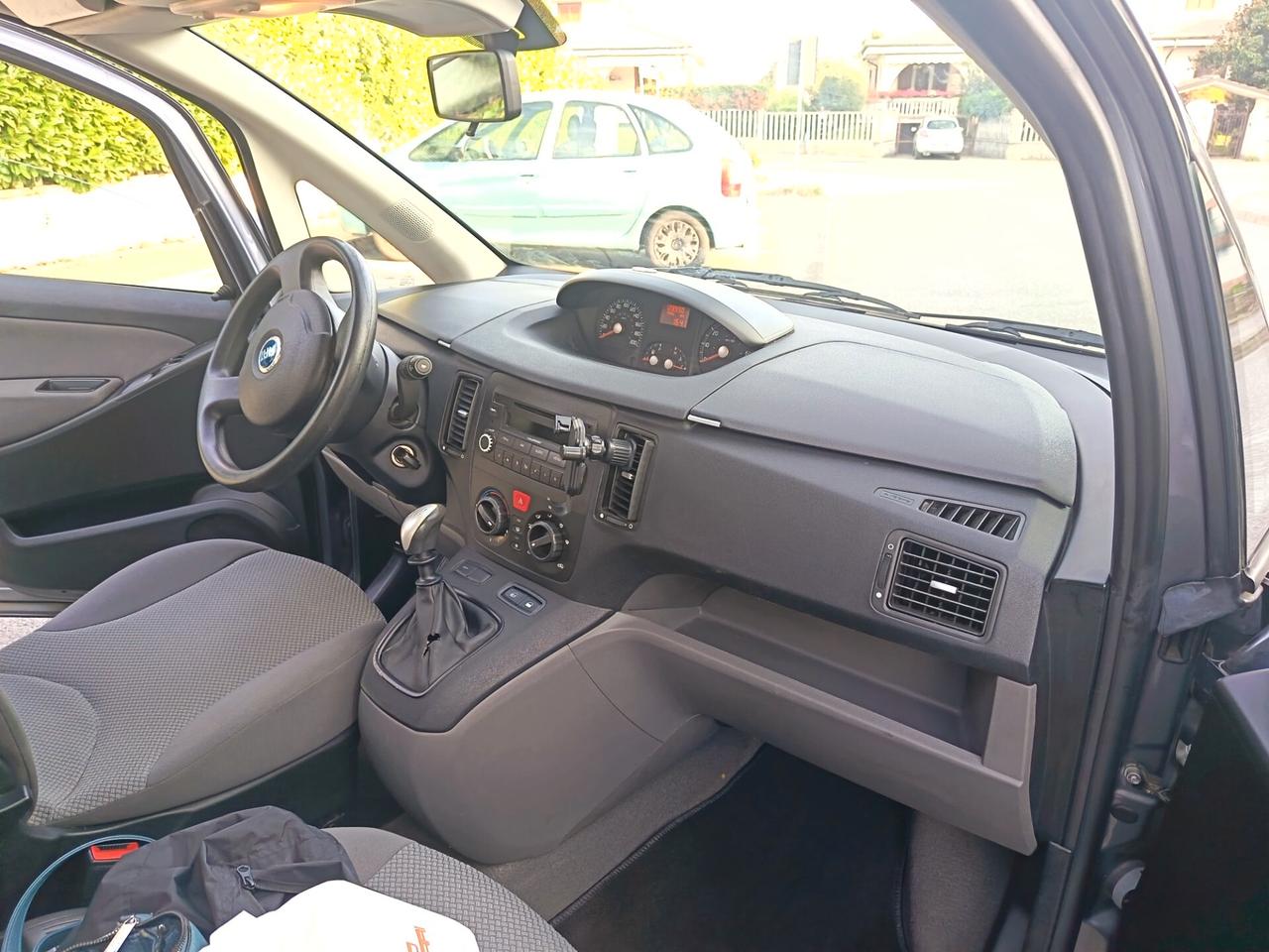 Fiat Idea 1.2 16V BlackLabel