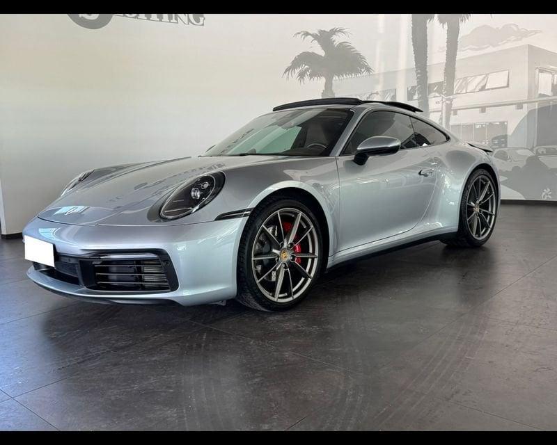 Porsche 911 (992) Carrera