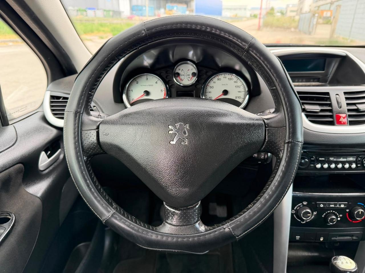 Peugeot 207 1.4 HDi