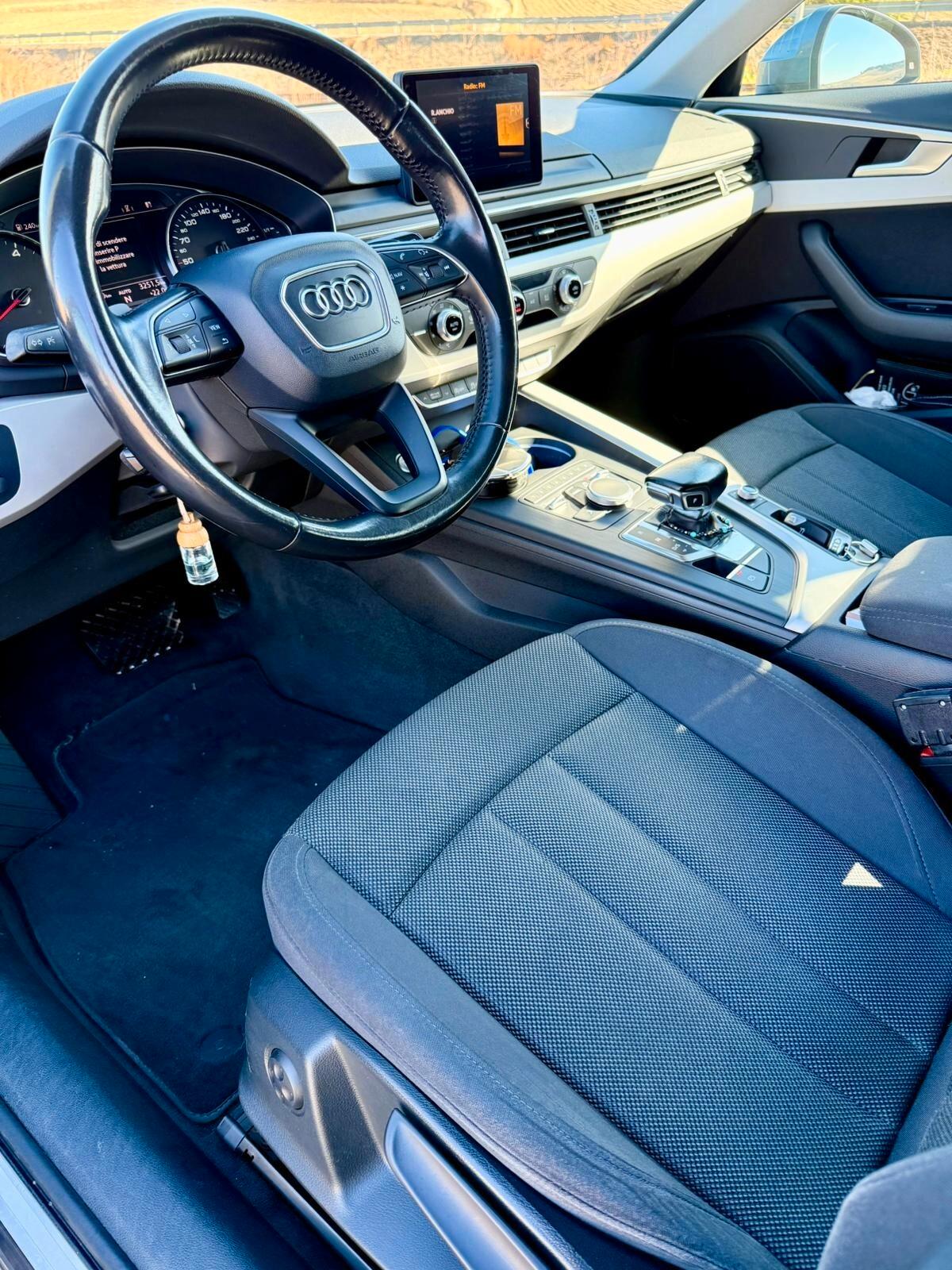 Audi A4 Avant 2.0 TDI 150 CV Business Sport