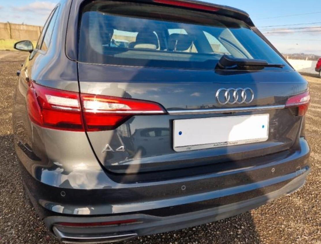 Audi A4 Avant 40 TFSI S tronic Business Advanced