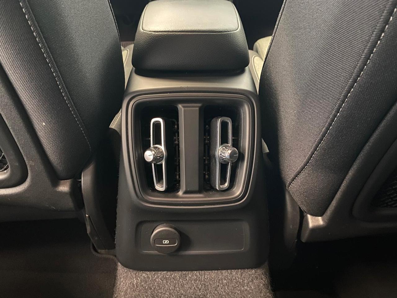 Volvo XC40 T4 Recharge Plug-in Hybrid automatico Core