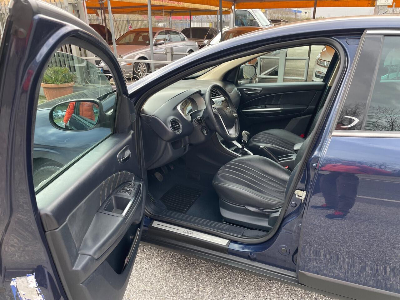 Lancia Delta 1.6 MJT DPF Silver