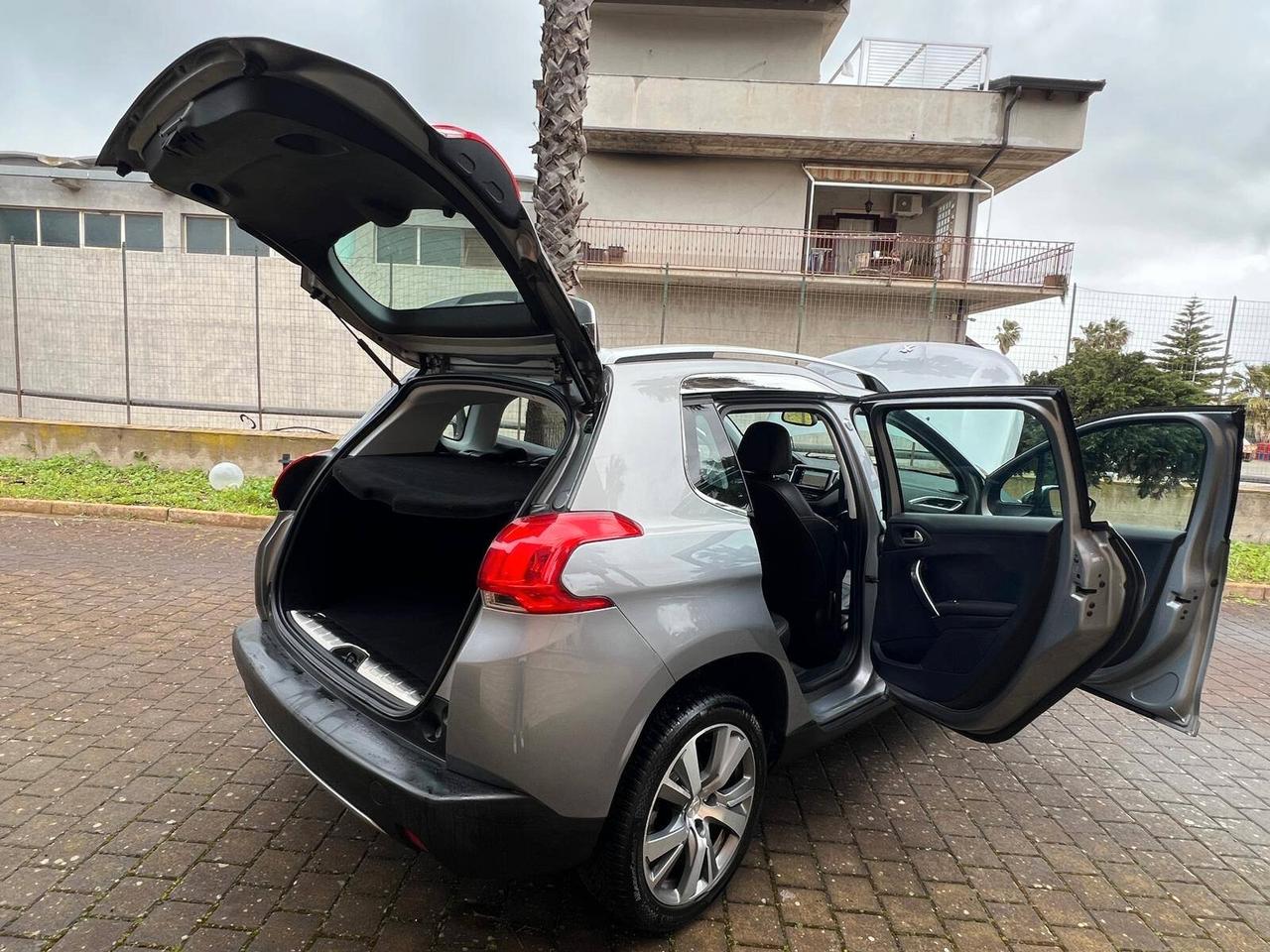 Peugeot 2008 BlueHDi 120 S&S Black Matt