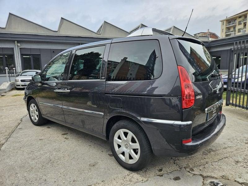 Peugeot 807 807 2.0 hdi 16v Active (st) 136cv 7POSTI