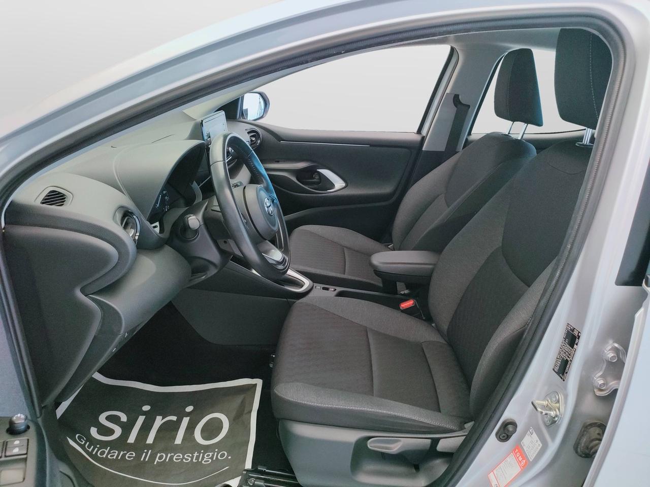 TOYOTA Yaris IV 2020 - Yaris 1.5h Active