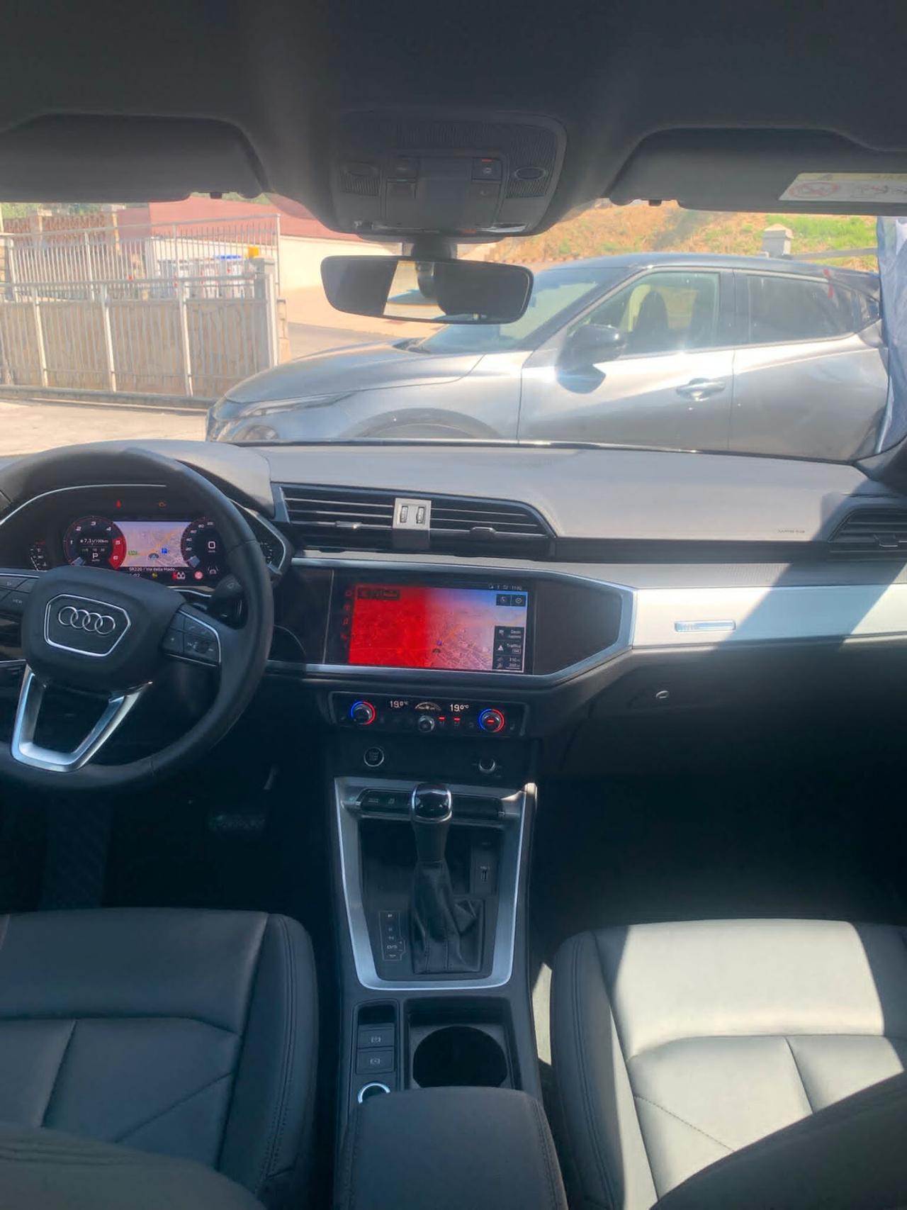 Audi Q3 35 TDI S tronic Business Advanced
