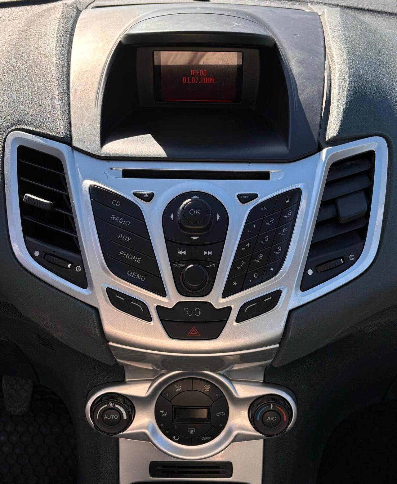 Ford Fiesta 1.2 82CV 3 porte Titanium