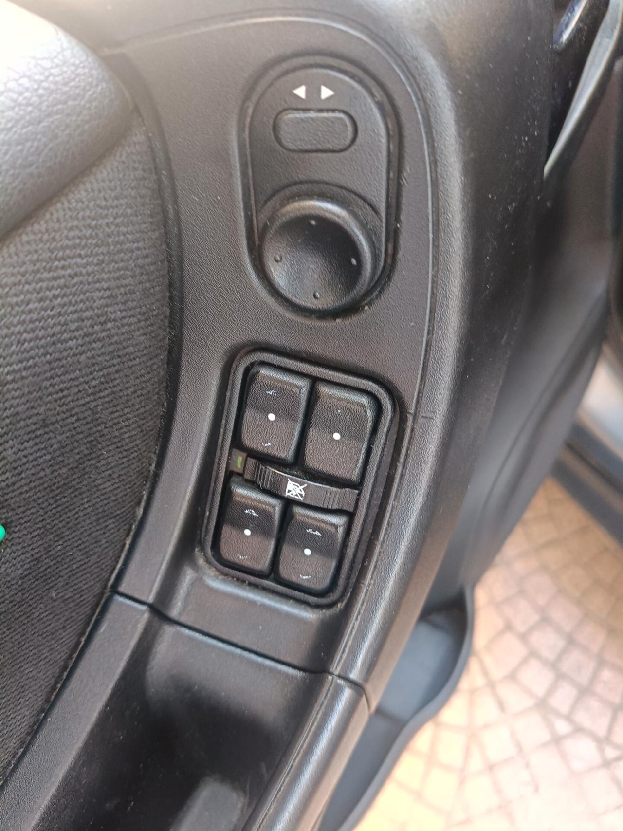 Opel Zafira 1.6 7 POSTI METANO -SOLO132000KM-Euro3250