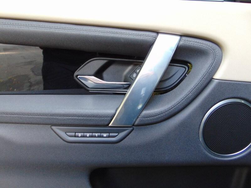 LAND ROVER Discovery Sport Discovery Sport 2.0D...