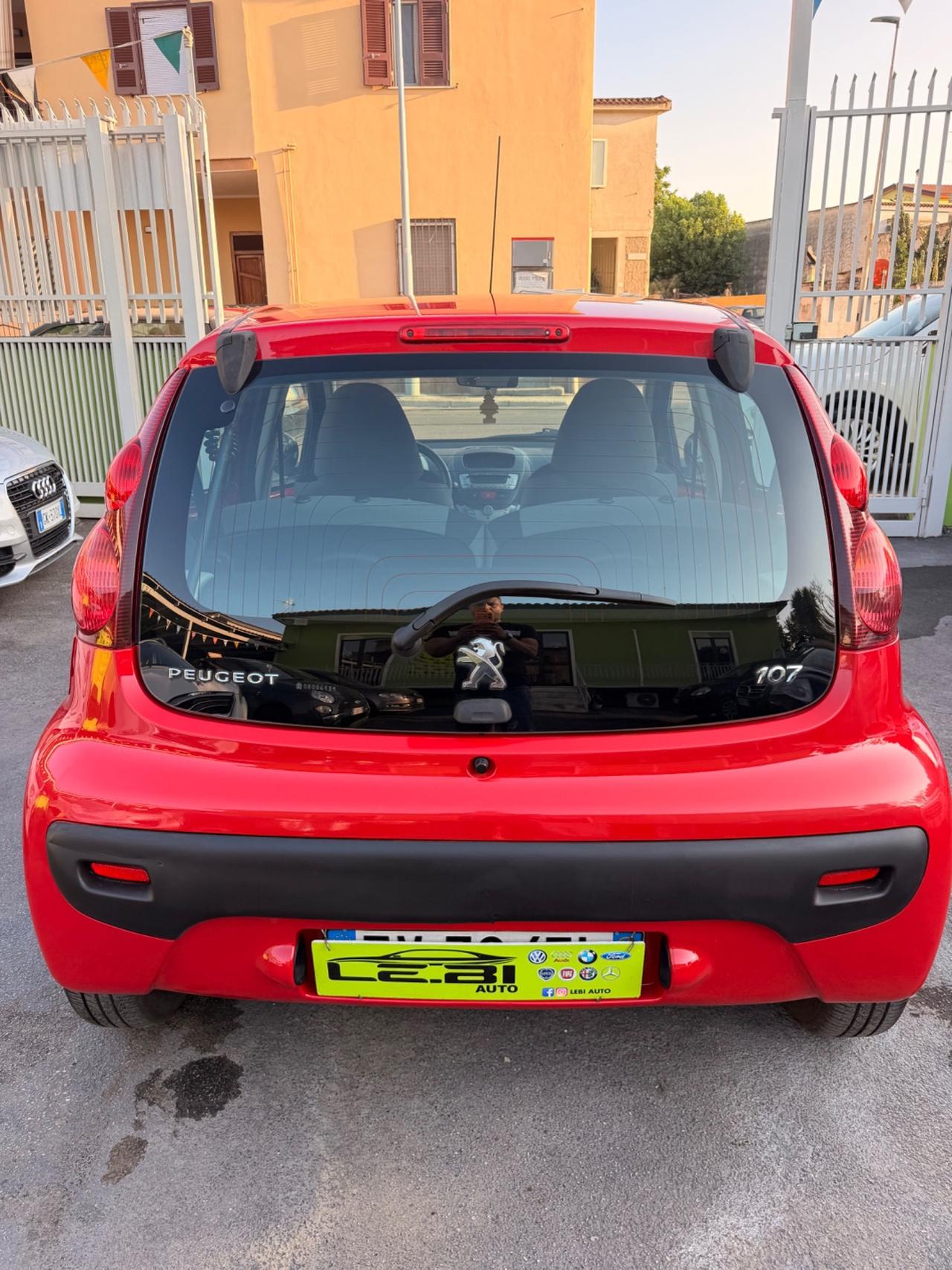Peugeot 107 1.0 68CV 5p. SUPERGA 2014
