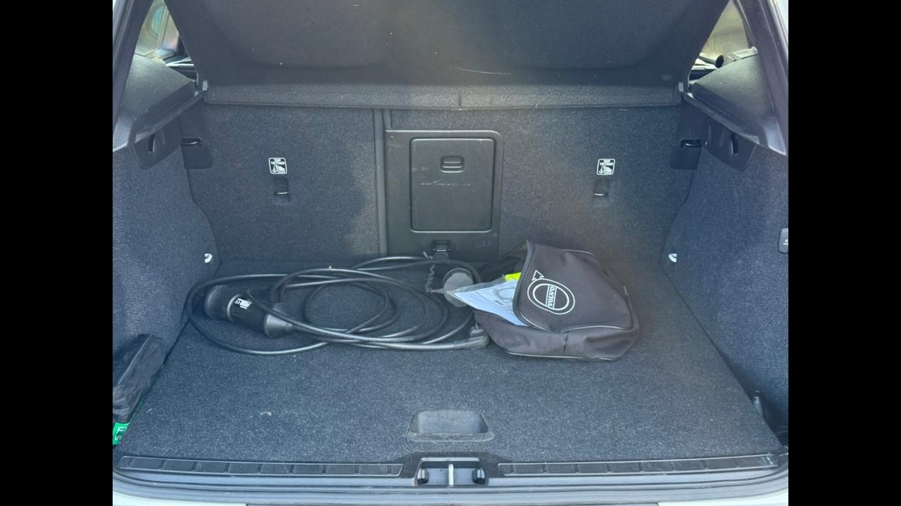 VOLVO XC40 - XC40 1.5 t5 phev R-design auto my21