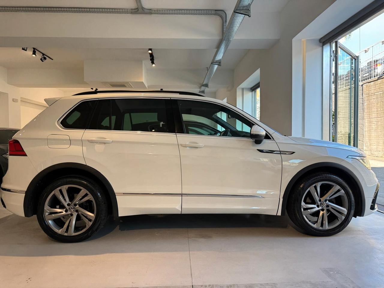 Volkswagen Tiguan 2.0 TDI 150 CV SCR DSG R-Line