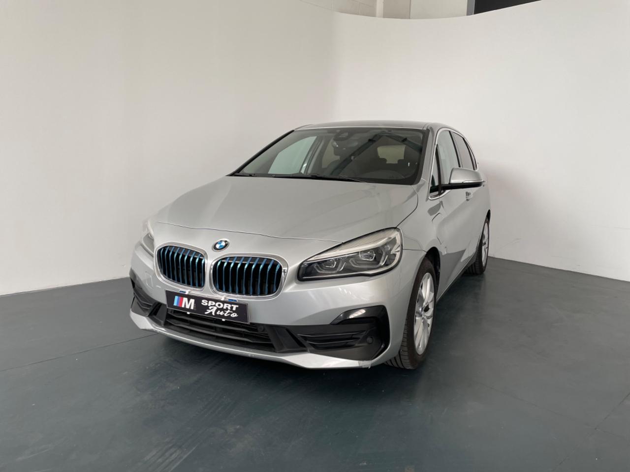 Bmw 225 220i Coupé Luxury aut.