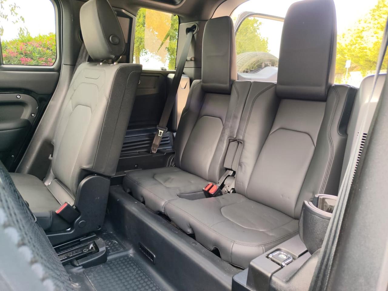 Land Rover Defender 110 3.0D I6 250 CV AWD Auto X-Dynamic HSE 7P.