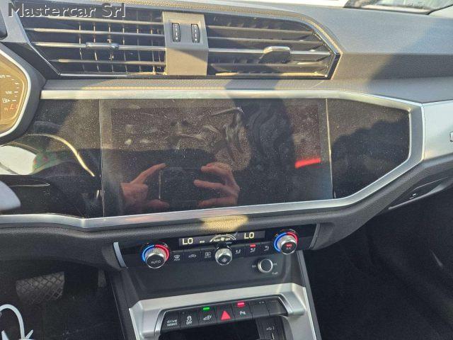 AUDI Q3 Q3 45 1.4 tfsi e Business s-tronic - GF245ET