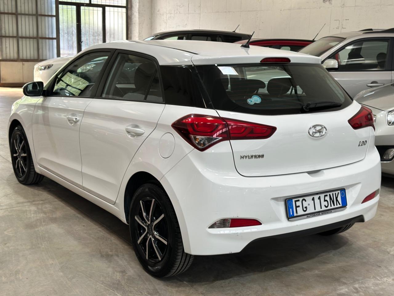 Hyundai i20 1.2 5P UNICOPR KMCERT NEOPAT GARANZ