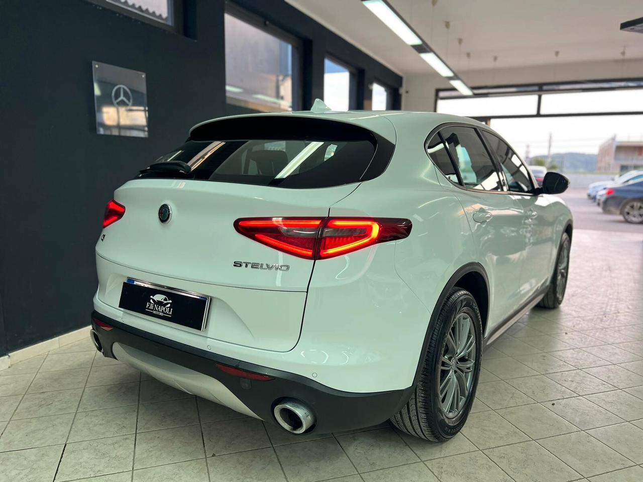 Alfa Romeo Stelvio 2.2 Turbodiesel 210 CV AT8 Q4 Super