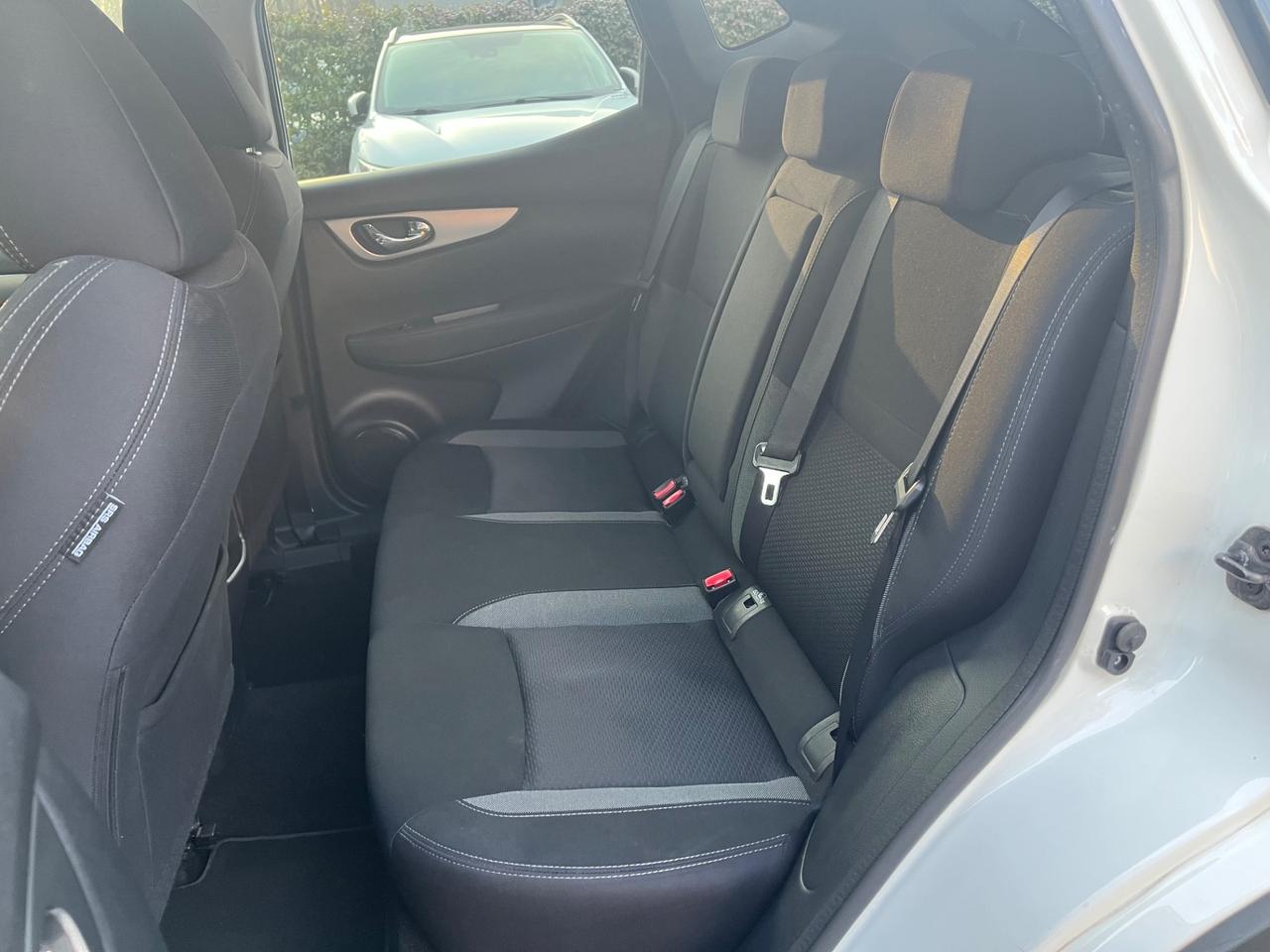 Nissan Qashqai 1.3 DIG-T 140 CV N-Connecta*NAVI*TETTO