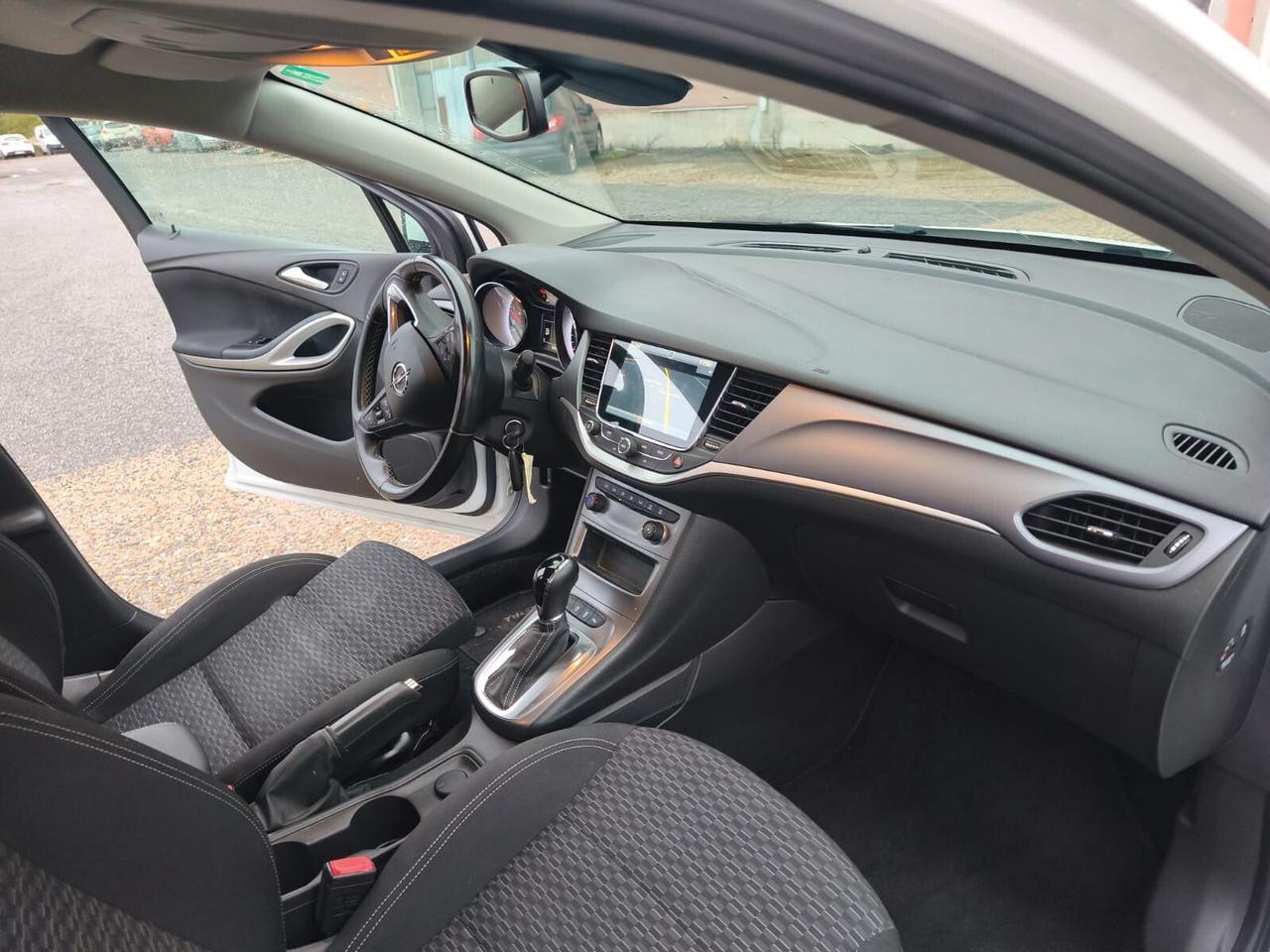 Opel Astra Sw 2018---1.6 Diesel