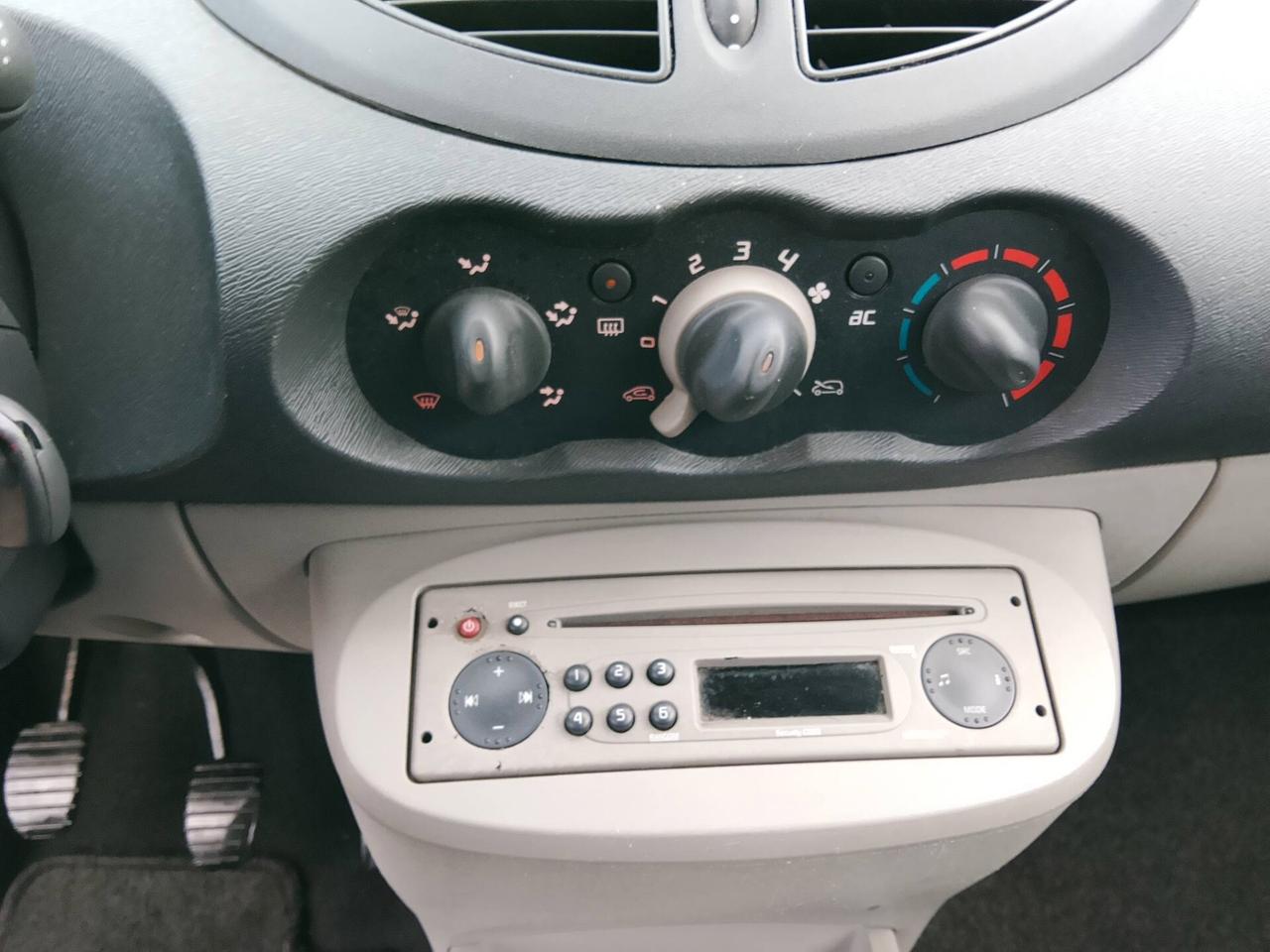 Renault Twingo 1.2 66 MILA KM