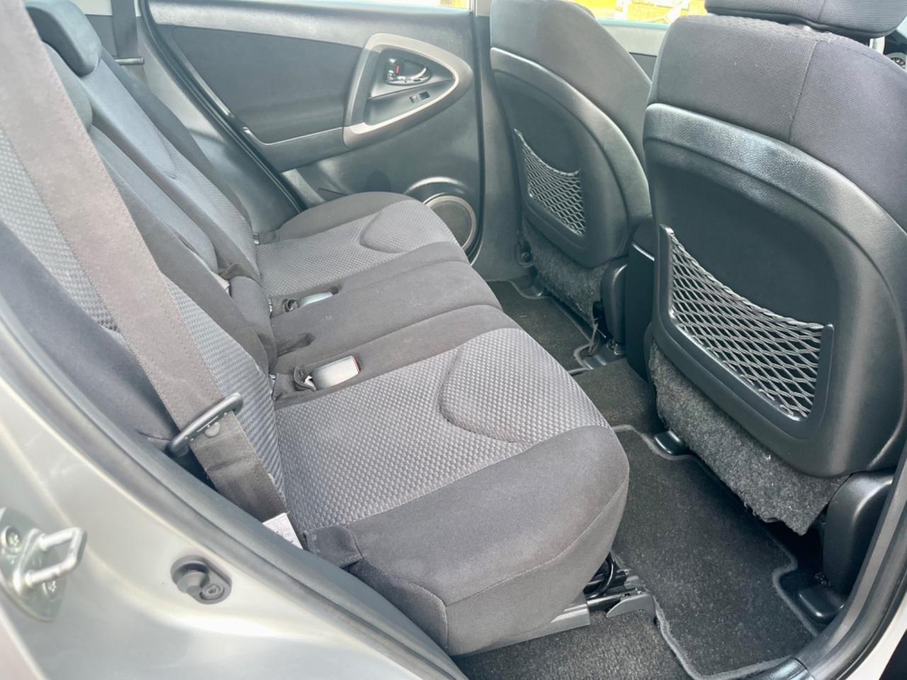 Toyota RAV4 2.2D-4D 155.000km 2007 4x4 perfetta