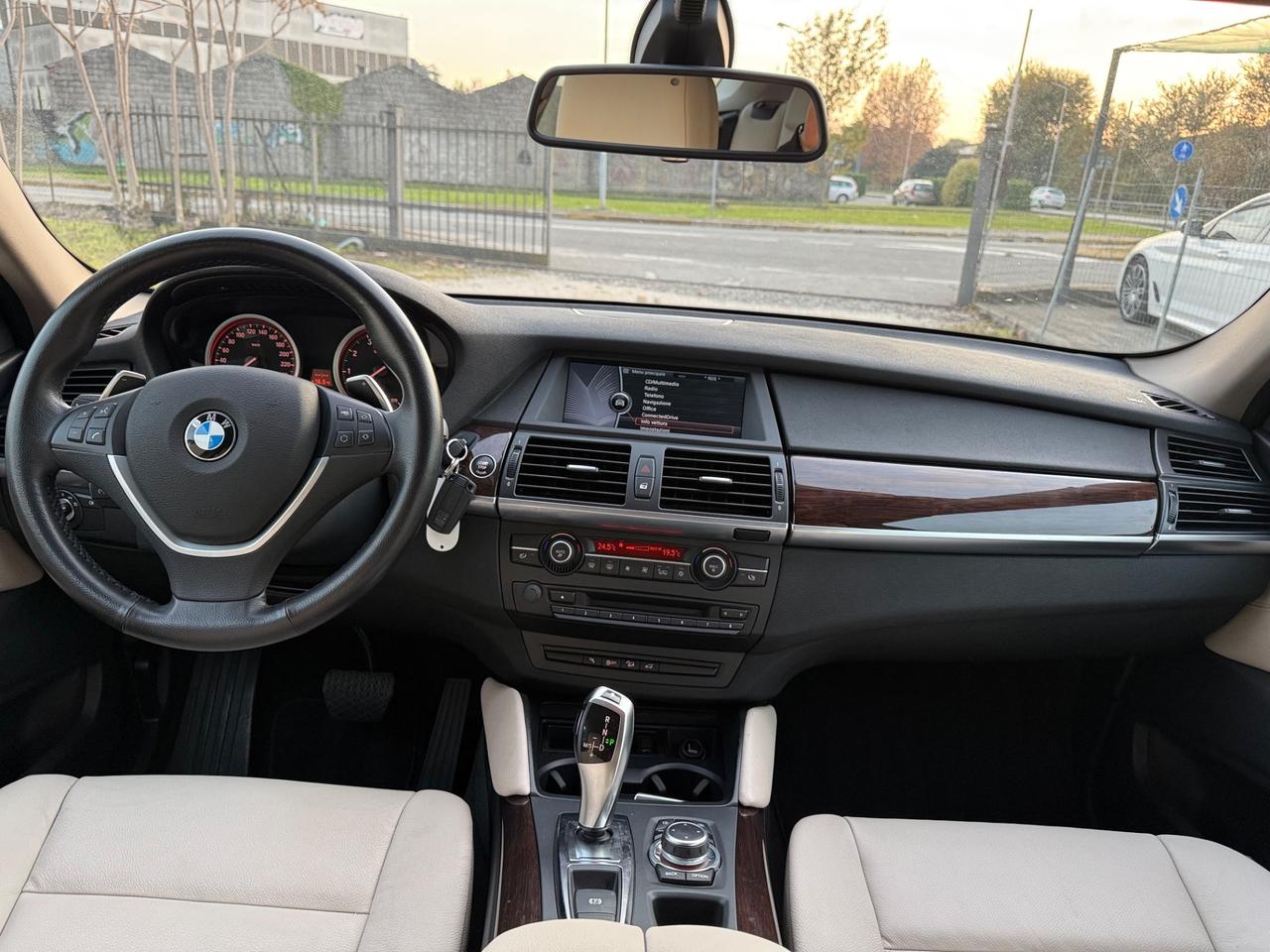 Bmw X6 xDrive35i Futura auto 8m Uniprop Top