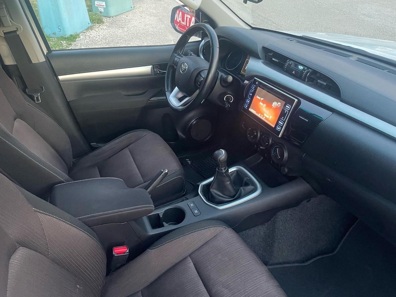 Toyota Hilux 2.4 D-4D 4WD 4 porte Double Cab Comfort