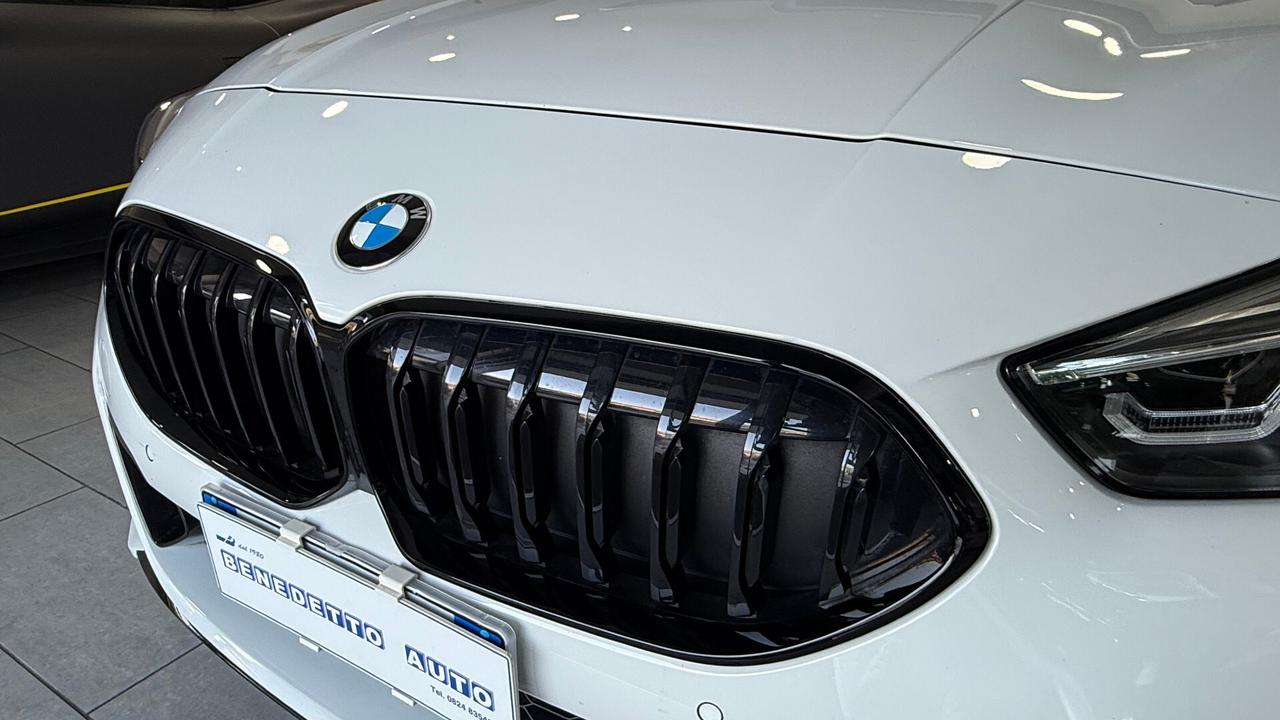 BMW 220 D GRANCOUPE' M SPORT PARI AL NUOVO
