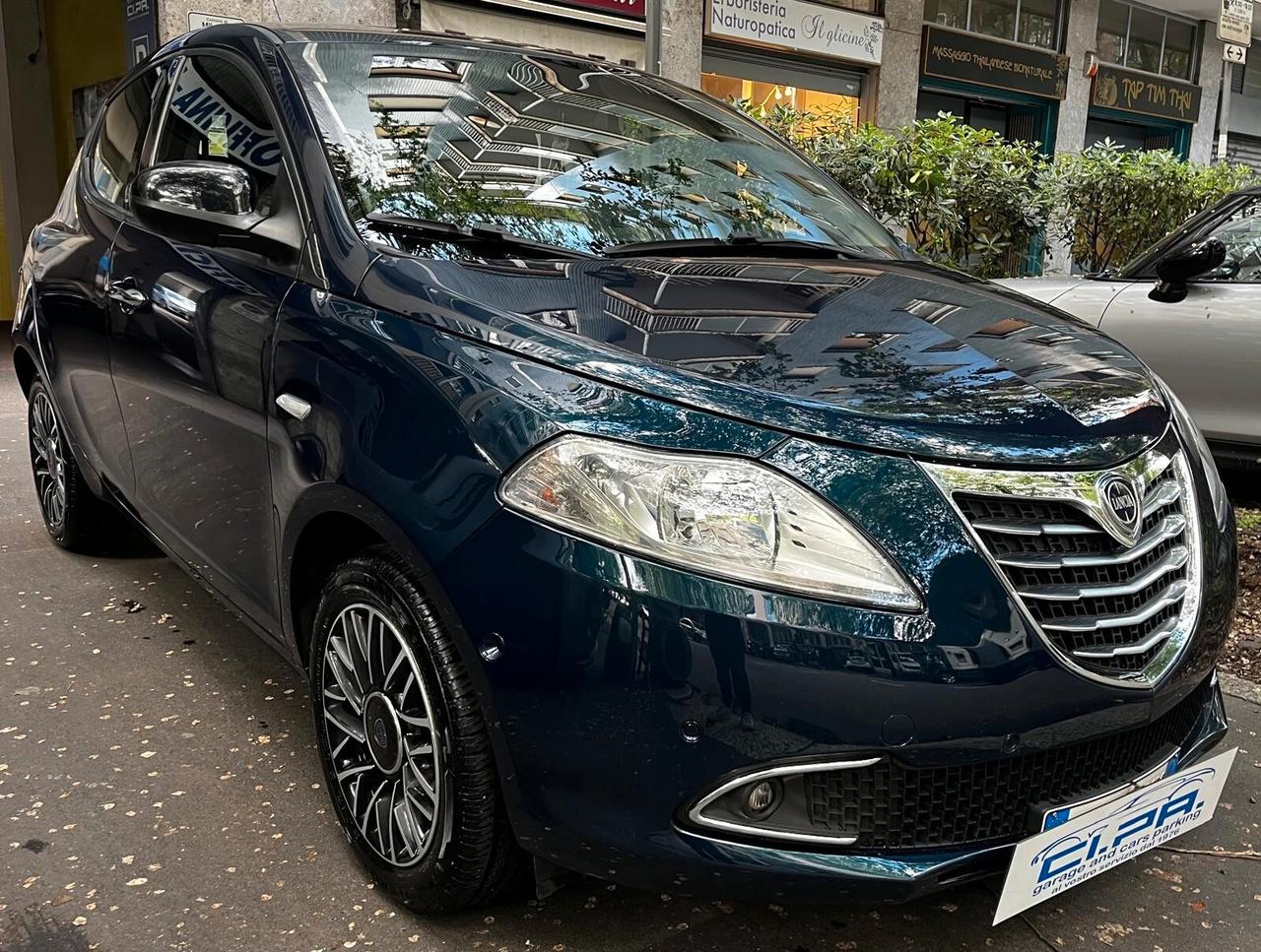 Lancia Ypsilon 1.2 69 CV 5 porte Platinum