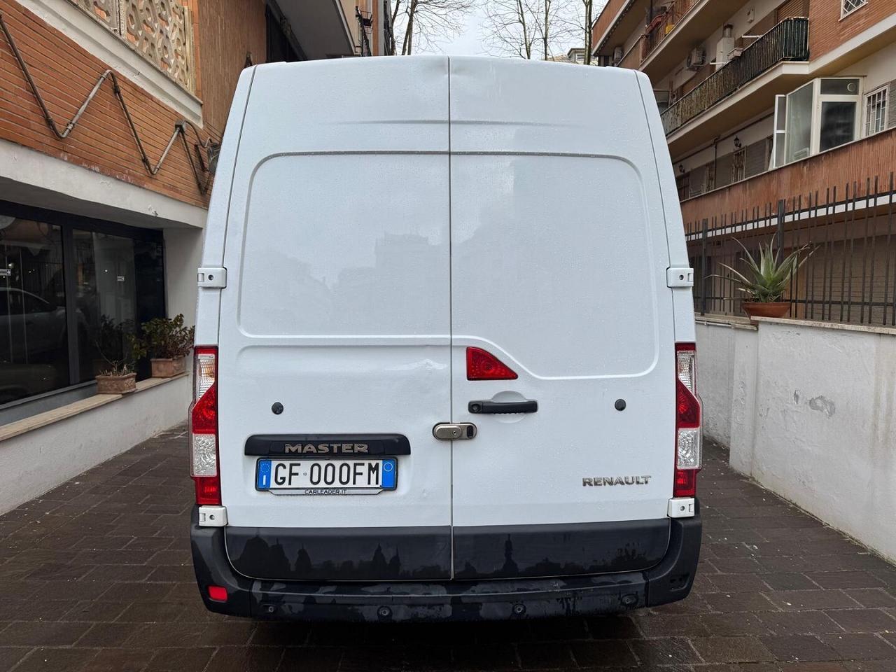 RENAULT Master T35 2.3 dCi 135CV PM-TM