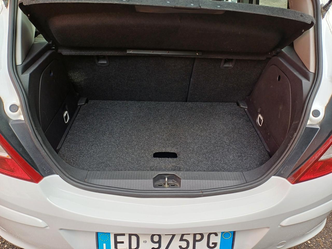 Opel Corsa 1.2 85 CV 5 porte anche Neopatentati Euro 5