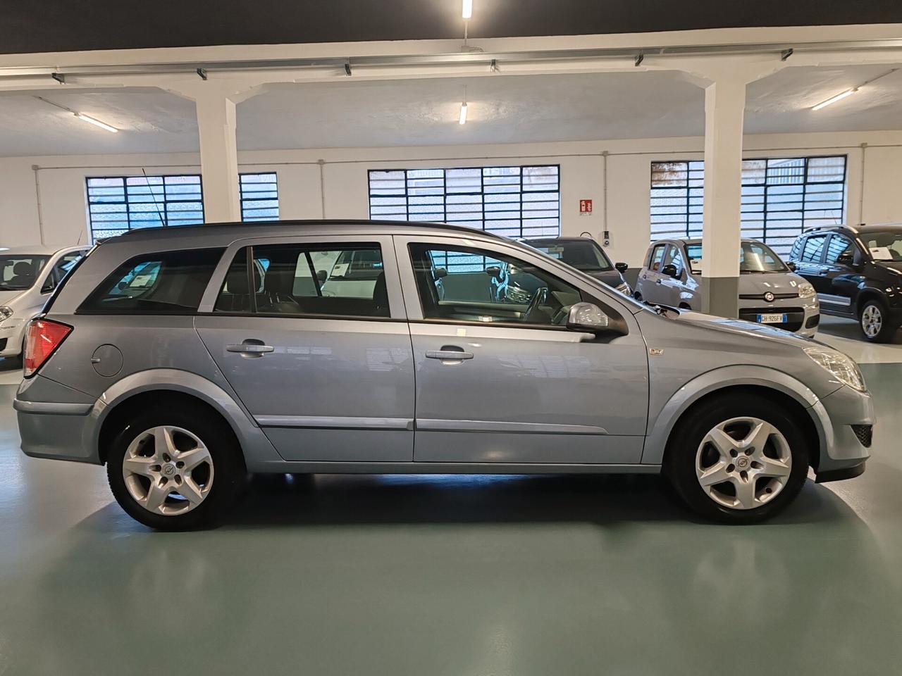 Opel Astra 1.6 16V VVT Station Wagon Club