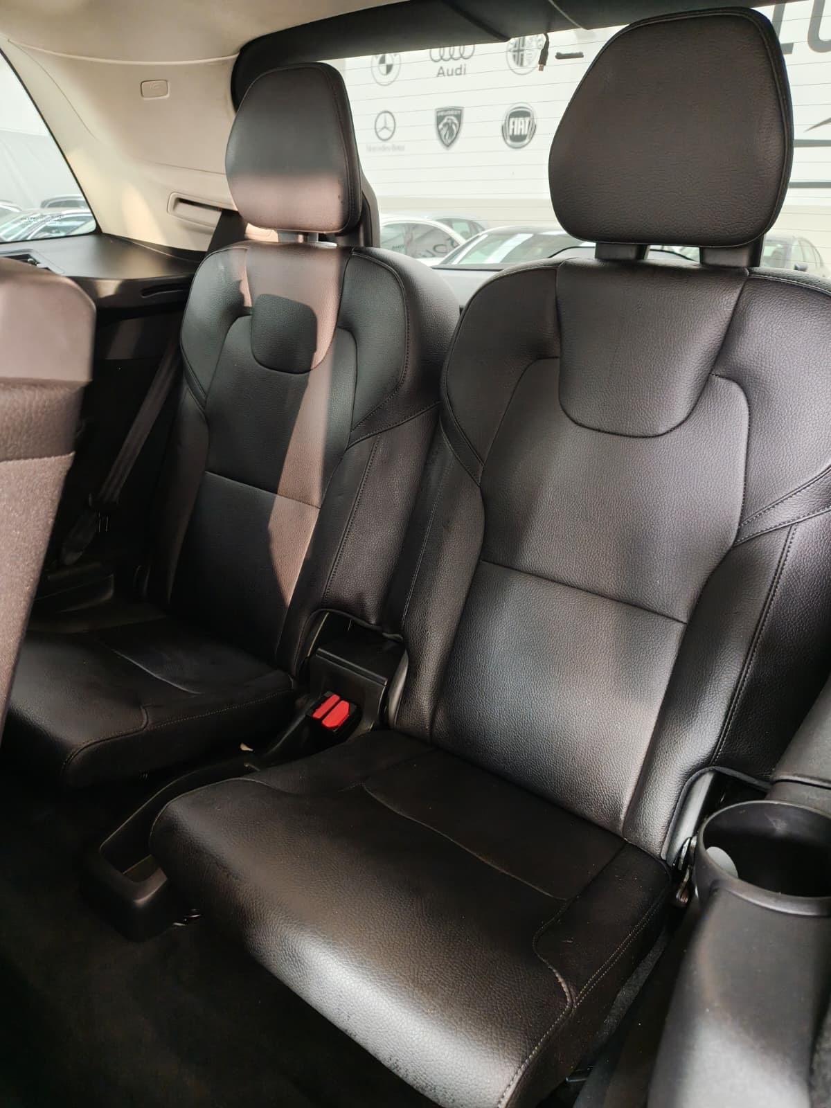 Volvo XC90 D5 AWD Geartronic 7 posti Momentum