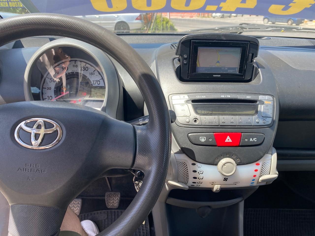 Toyota Aygo 1.0 12V VVT-i 5 porte Now Connect
