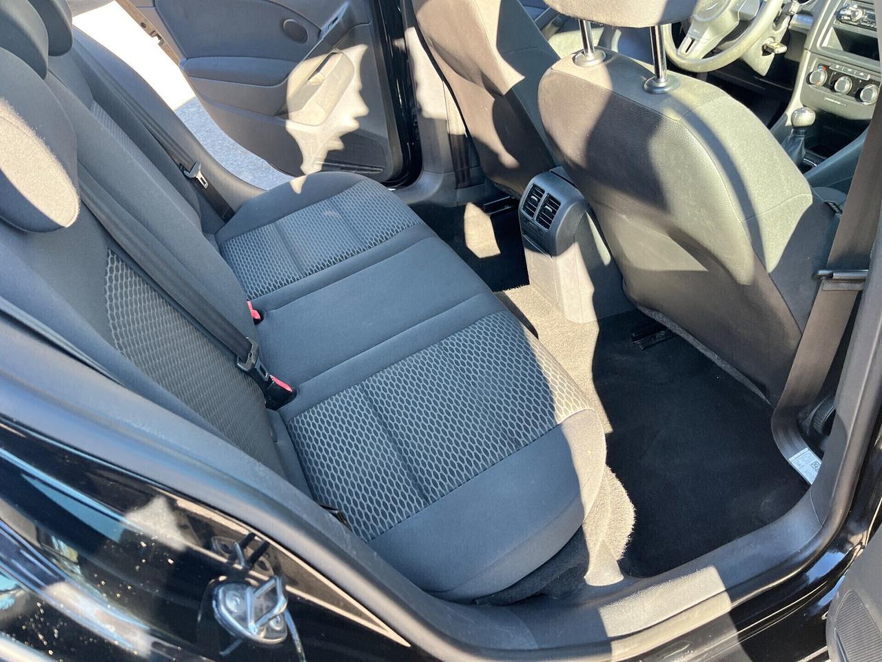 Volkswagen Golf 1.6 TDI DPF 5p. United