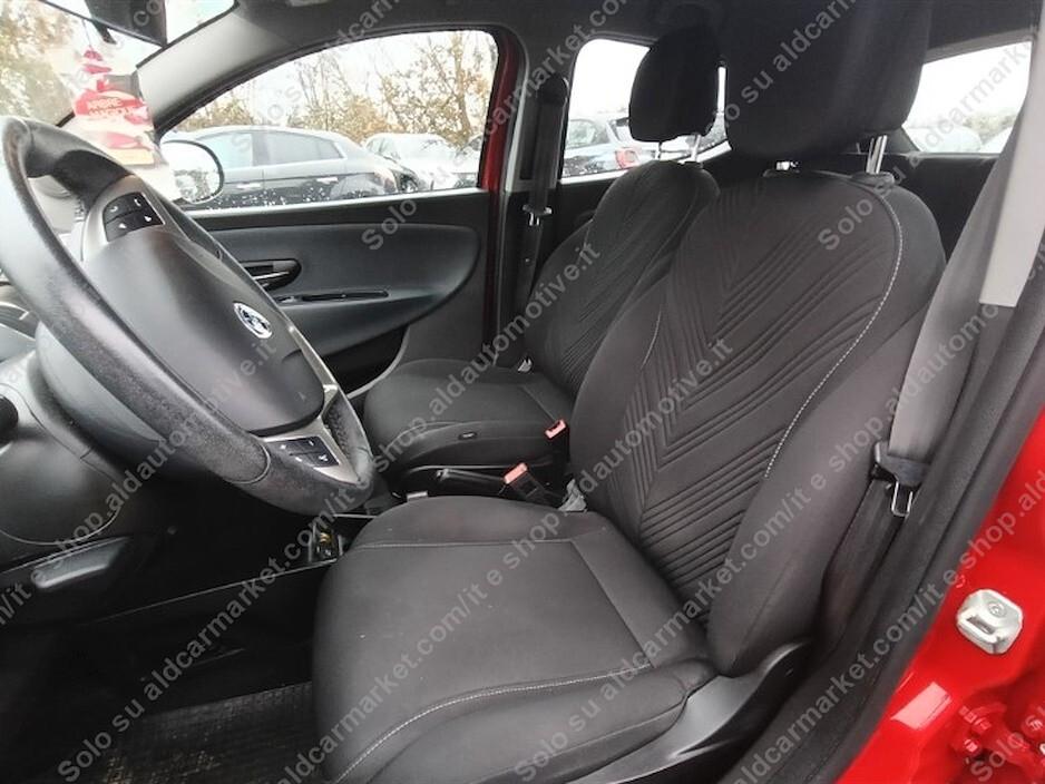 Lancia Ypsilon 1.0 FireFly 5 porte S&S Hybrid Ecochic Gold