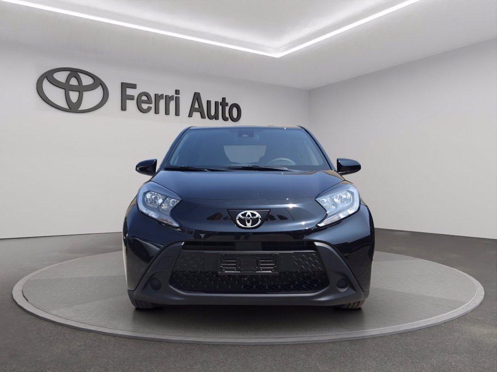TOYOTA Aygo x 1.0 active 72cv del 2025