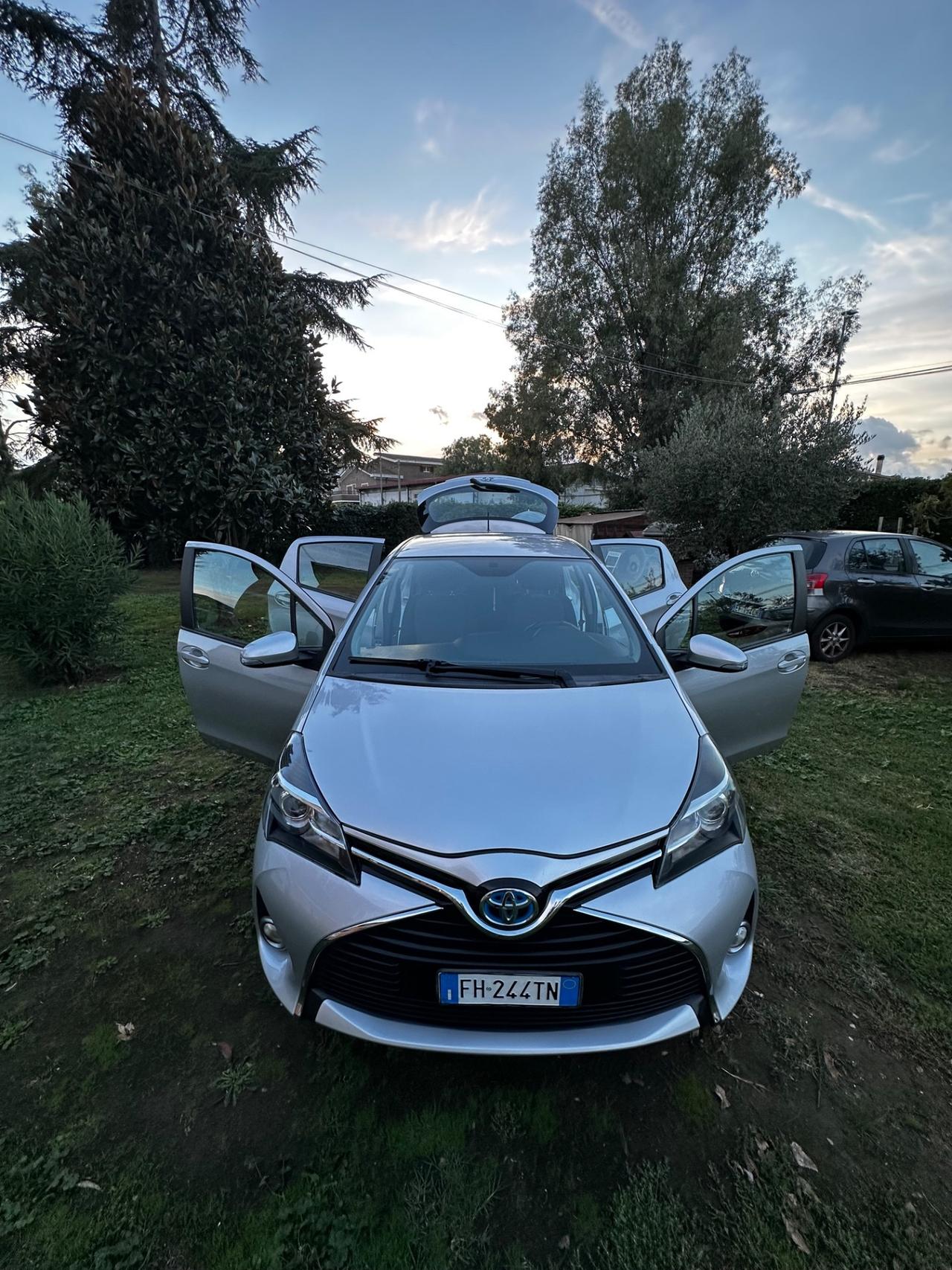 Toyota Yaris 1.5 Hybrid 5 porte Active