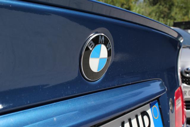 BMW 330 Ci cat