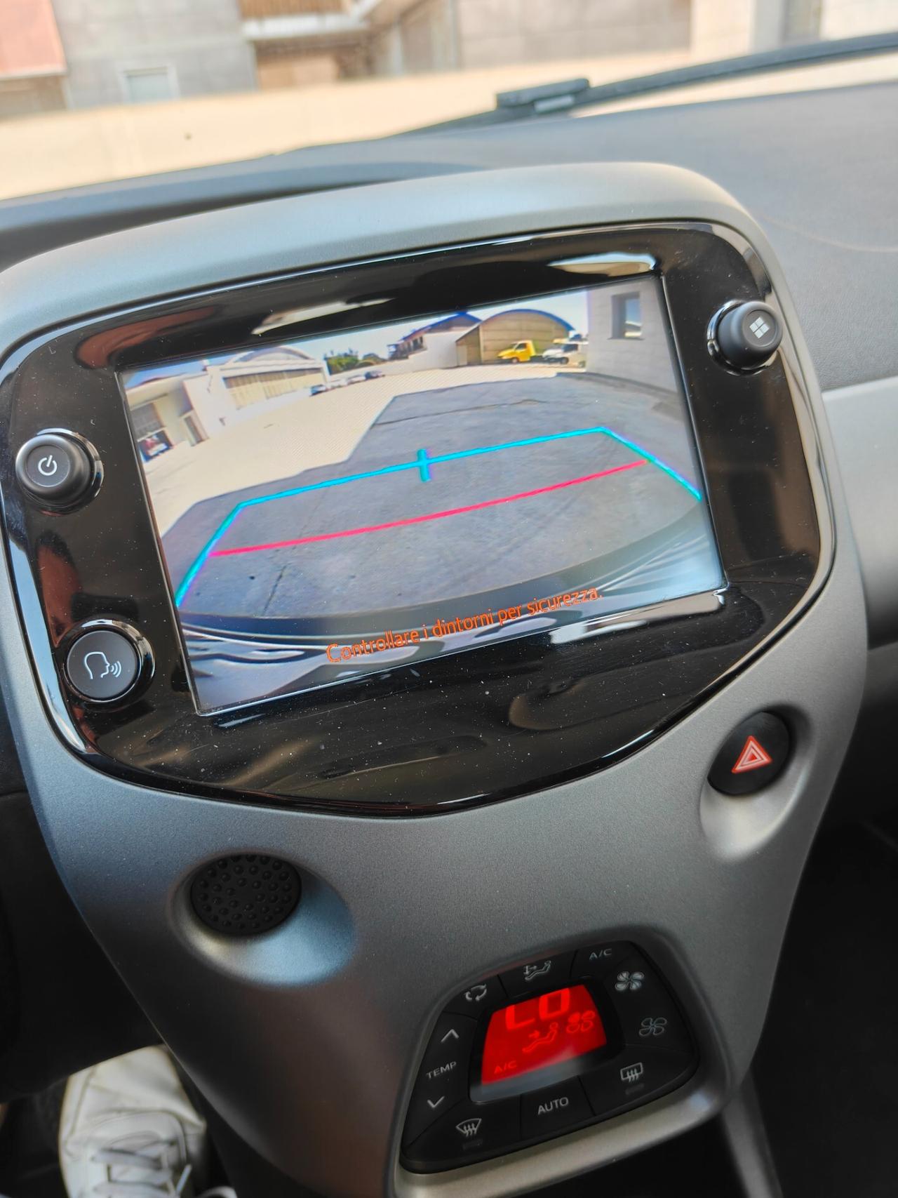 Toyota Aygo 1.0 VVT-i 72 CV 5 porte x-fun